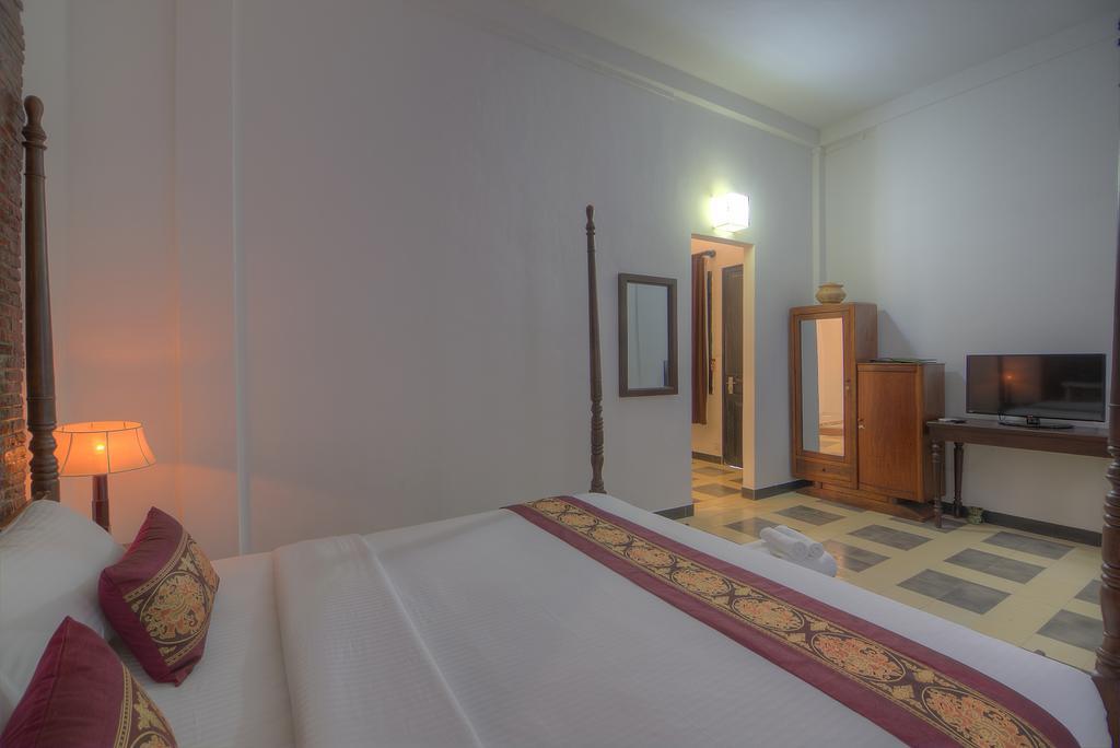 פנום פן Prasats Boutique Hotel מראה חיצוני תמונה