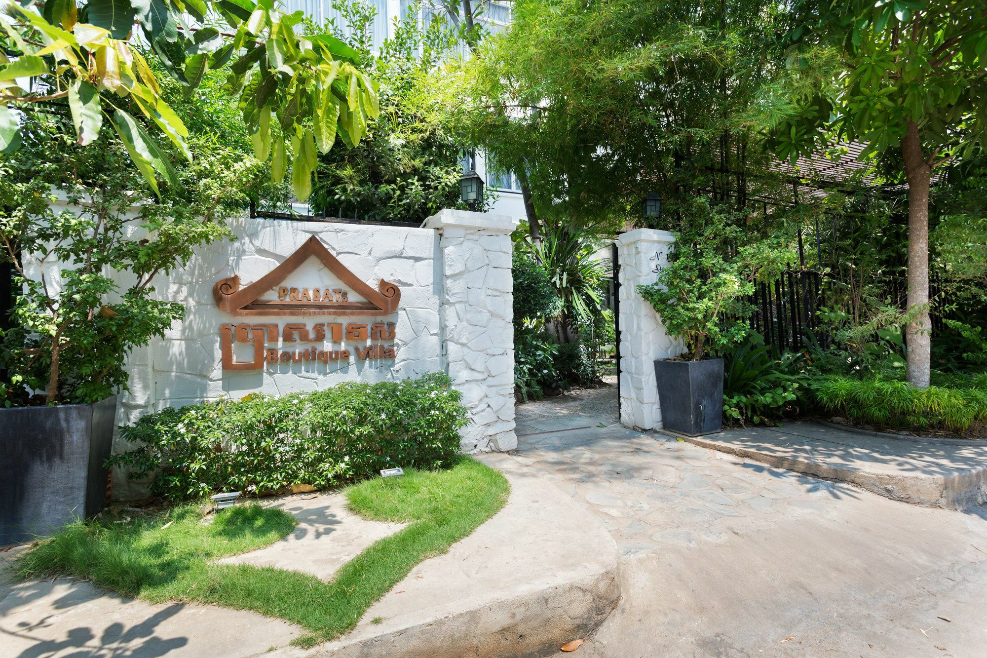 פנום פן Prasats Boutique Hotel מראה חיצוני תמונה
